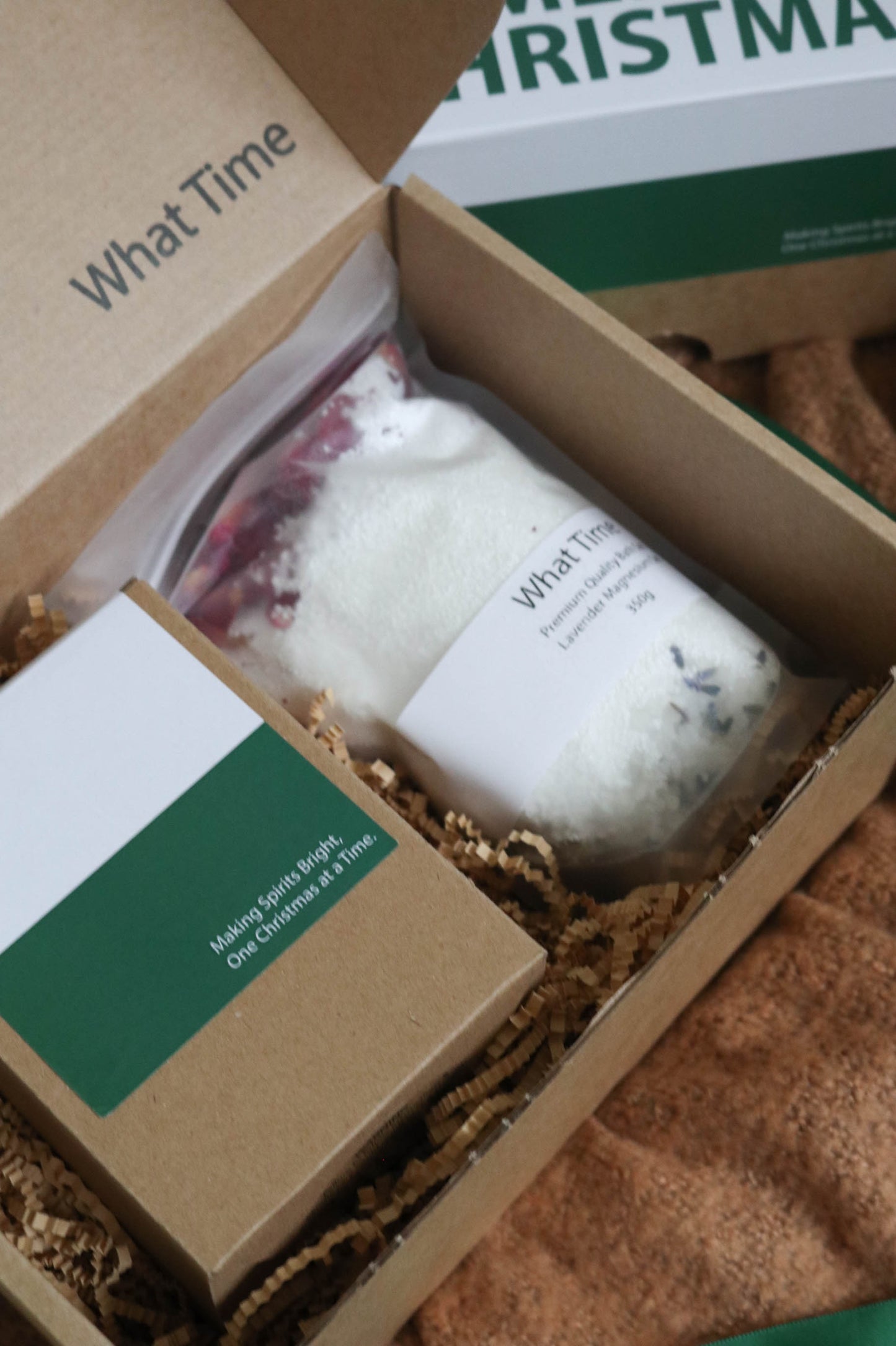 Christmas Candle & Bath Salt Gift Box